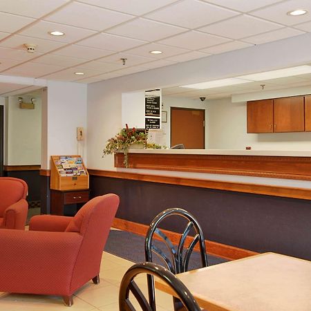 Super 8 By Wyndham Manchester Airport Interieur foto