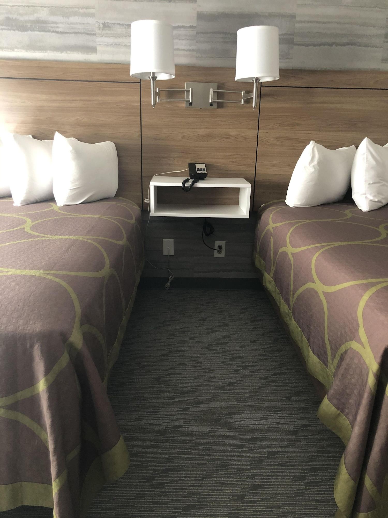 Super 8 By Wyndham Manchester Airport Buitenkant foto