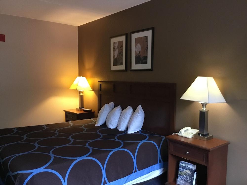 Super 8 By Wyndham Manchester Airport Buitenkant foto